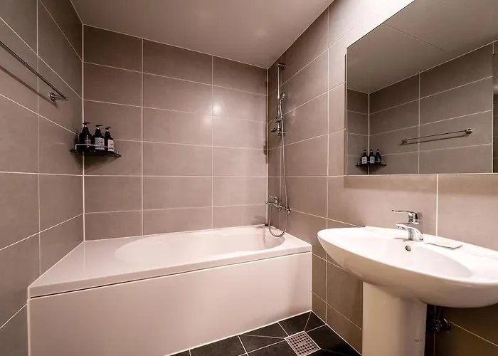 Hotel Momo 2*