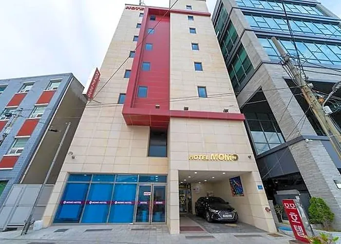Momo 2* Busan