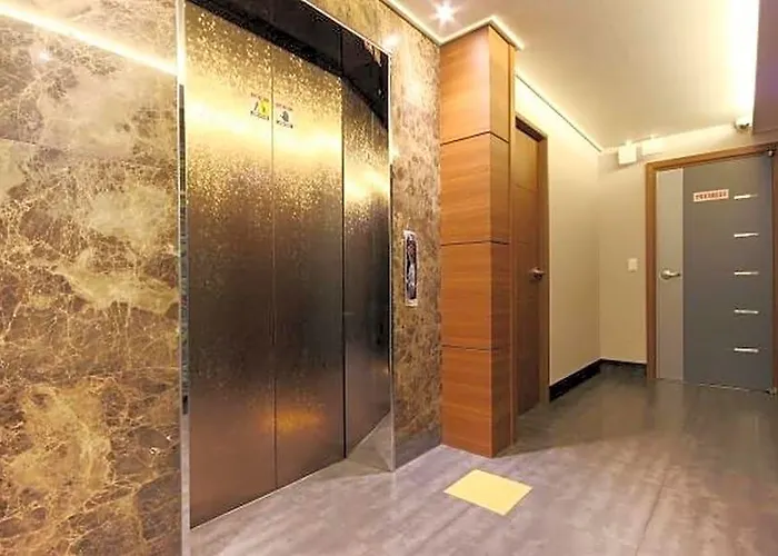 Momo Hotel Busan